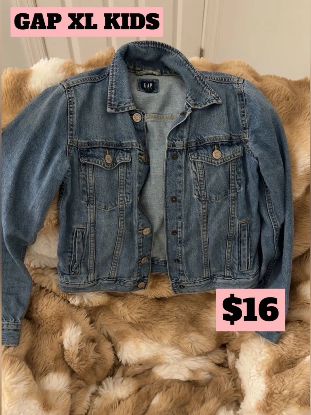 GAP Women's Medium Wash Blue Denim Jacket